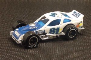 81 Brian Pack (white) Rolling Thunder Diecast Original Series