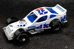 41 Jay Hedgecock White Rolling Thunder Diecast Original Series